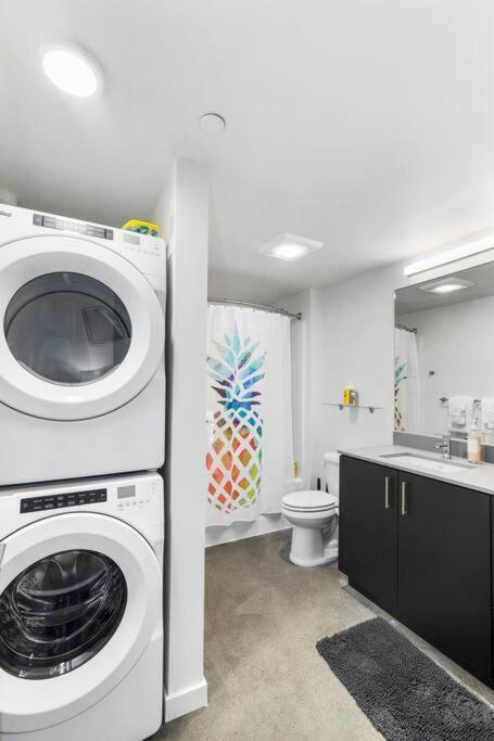 רדמונד Airy And Open Corner Loft - 92 Walkscore מראה חיצוני תמונה