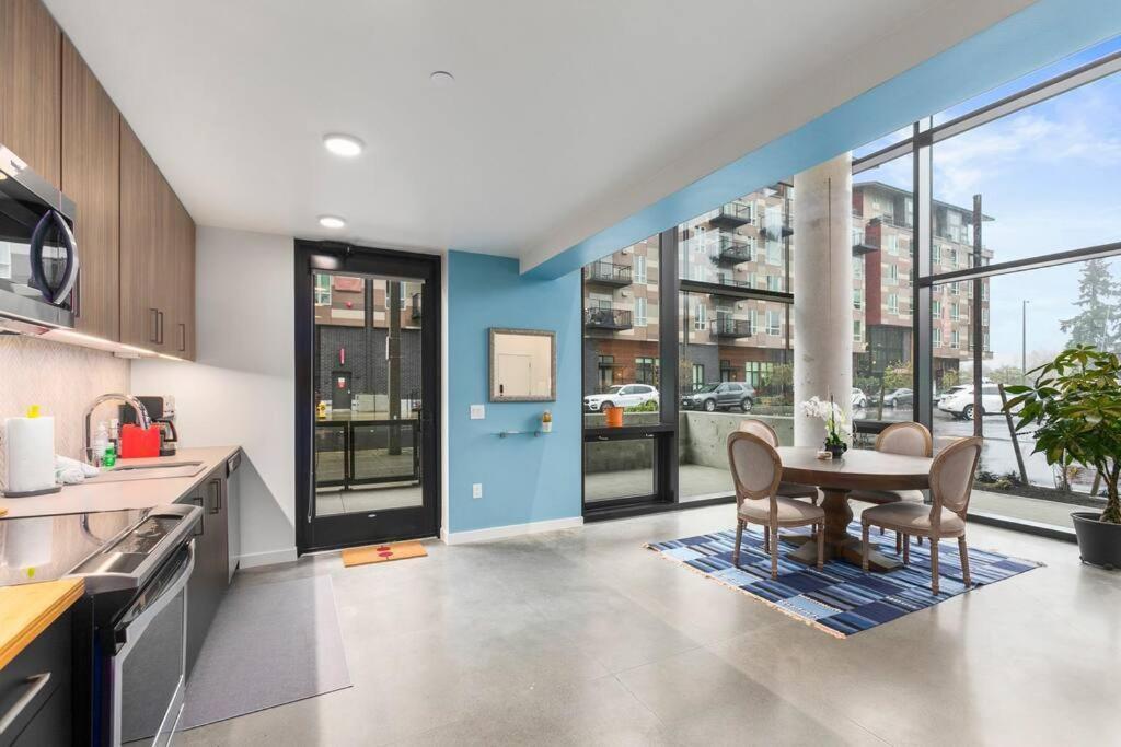 רדמונד Airy And Open Corner Loft - 92 Walkscore מראה חיצוני תמונה