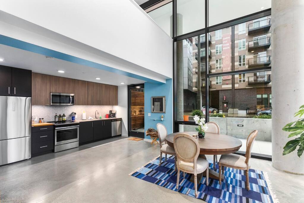 רדמונד Airy And Open Corner Loft - 92 Walkscore מראה חיצוני תמונה