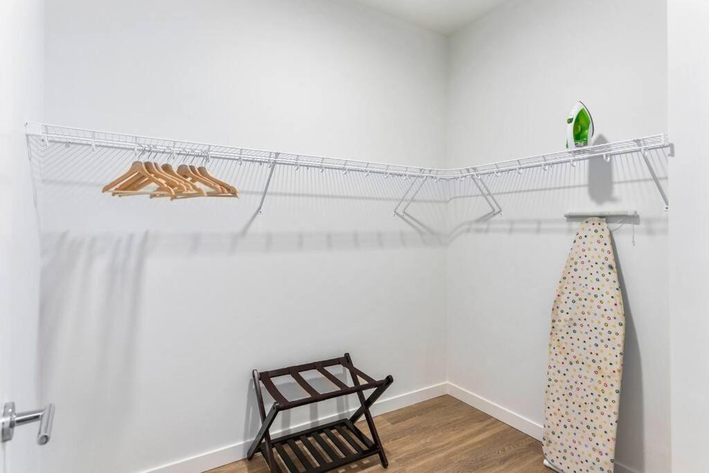 רדמונד Airy And Open Corner Loft - 92 Walkscore מראה חיצוני תמונה